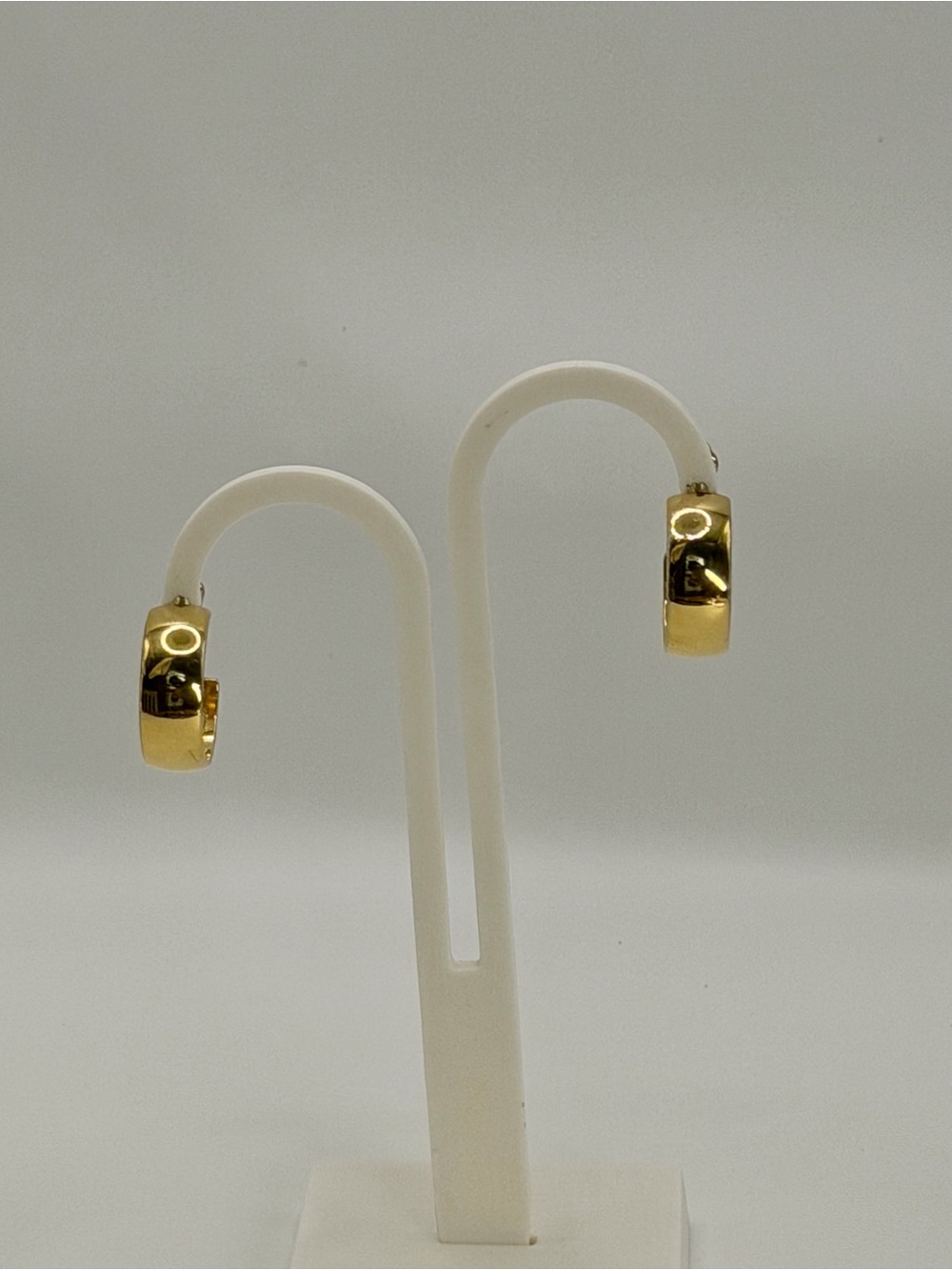 Vintage Monet Gold Chunky Hoop Earrings (Pat. 249252)